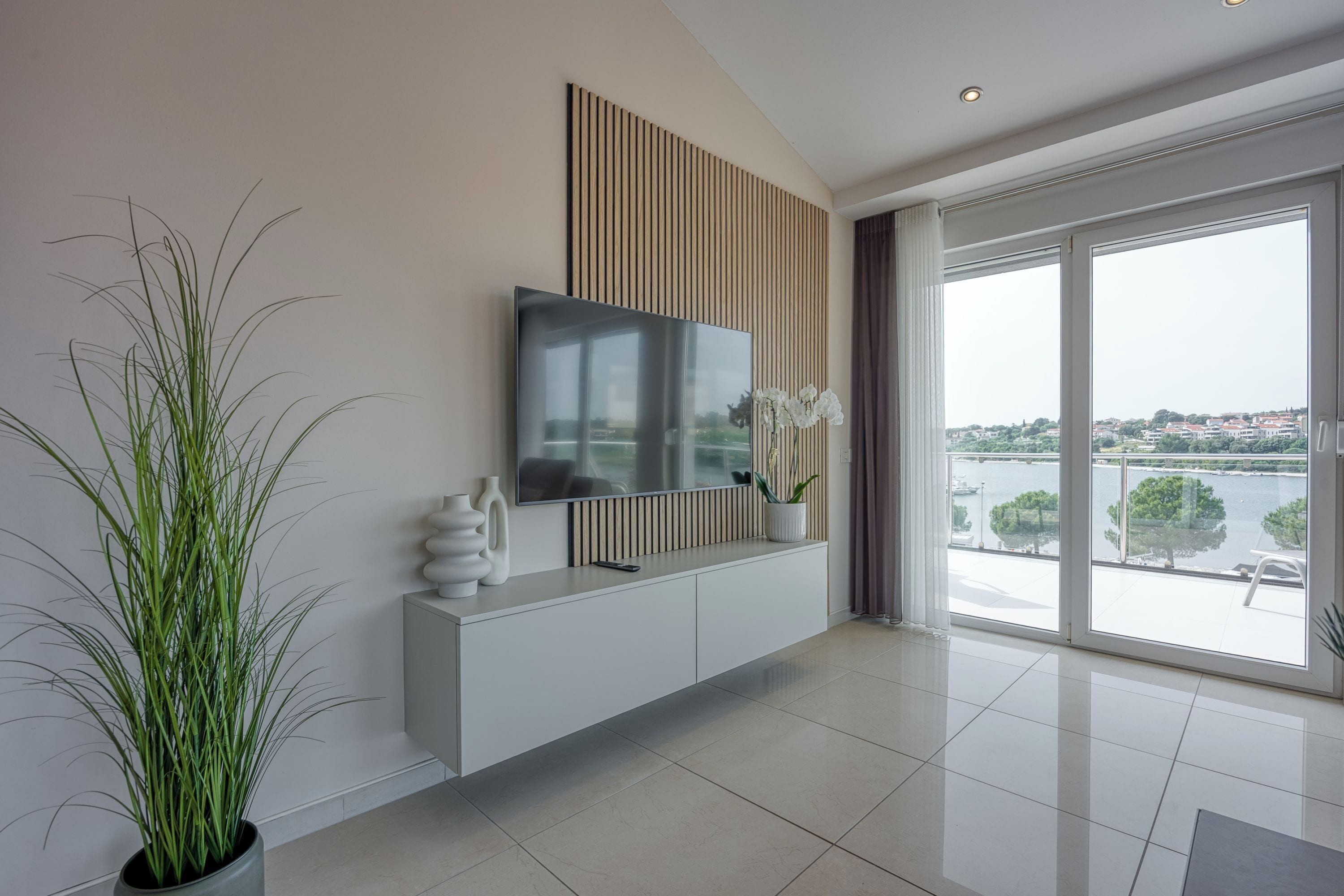 Familienapartment, Mehrere Schlafzimmer, 2 Bäder (Elegant Panoramic Seaview Apartment 3) | Ausblick vom Zimmer