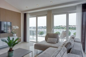 Living area - Elegant Panoramic Seaview Apartments (Medulin)