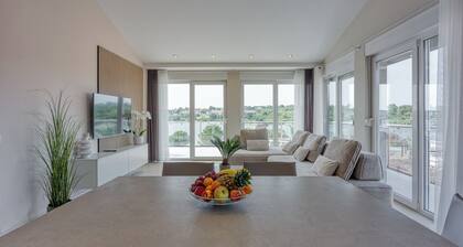 Elegant Panoramic Seaview Apartments