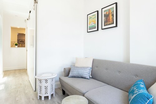 Elegant 3BD Waterview Terrace in The Rocks CBD