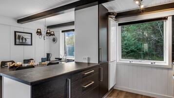 Réfrigérateur, micro-ondes, lave-vaisselle