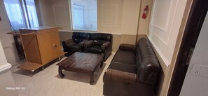 Lobby sitting area - Galleria Hotel Ajmer (Ajmer)