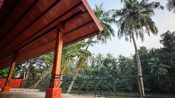 Enceinte de lâhĂ©bergement