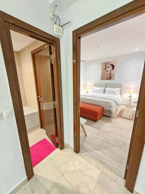 5 bedrooms, iron/ironing board, Internet, bed sheets - Refined villa in the heart of La Marsa with garden (Sidi Daoud)