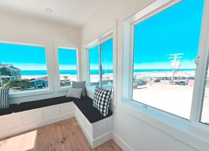 Interior - The Best Views In Rockaway | Pet Friendly Oceanview (Rockaway Beach)