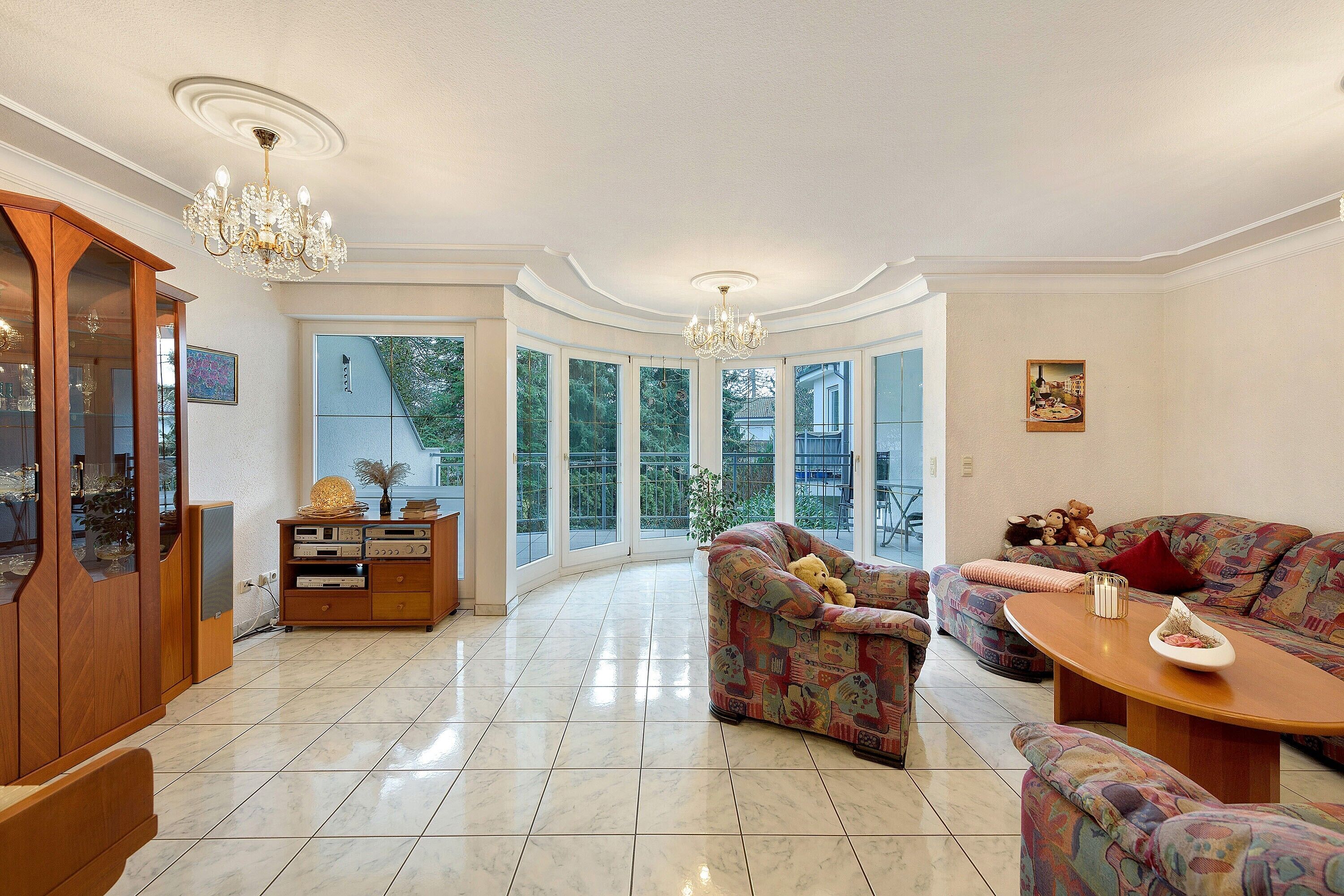 Fernseher, Stereoanlage