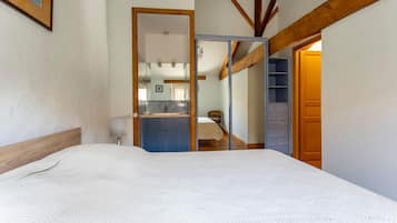 4 Schlafzimmer, BĂŒgeleisen/BĂŒgelbrett, Reisekinderbett
