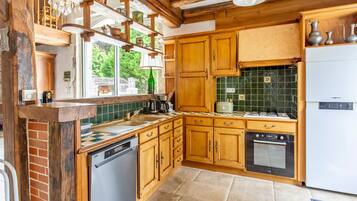 Réfrigérateur, four, plaque de cuisson, lave-vaisselle