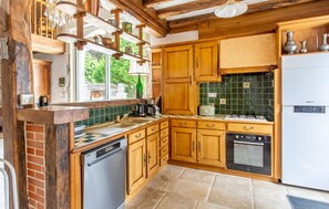 Kühlschrank, Ofen, Herdplatte, Geschirrspüler