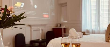 1 室のベッドルーム、WiFi