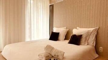 1 chambre, fer et planche Ă repasser, Wi-Fi, draps fournis