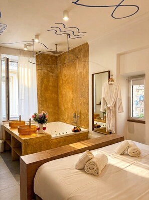 Room - Palm Tree (Cannes)
