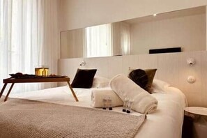 1 bedroom, iron/ironing board, WiFi, bed sheets - Jasmin (Cannes)