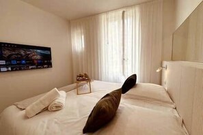 1 chambre, fer et planche à repasser, Wi-Fi, draps fournis