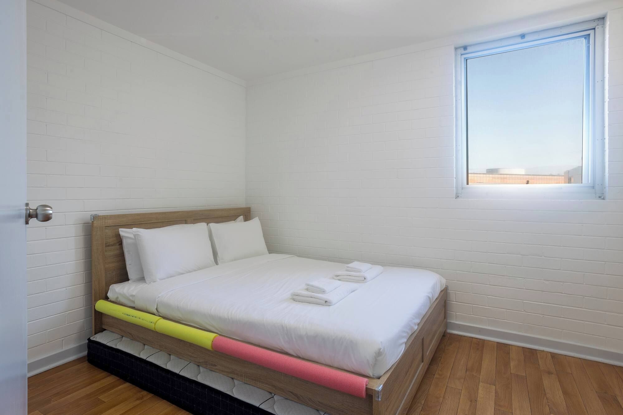 Internet, bed sheets