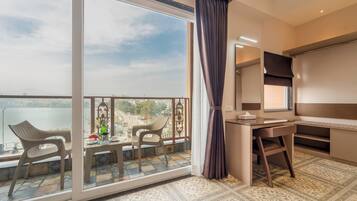 Luxury Lake View Room with Balcony | In-room safe, desk, blackout curtains, soundproofing