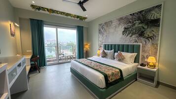 Luxury Lake View Room with Balcony | In-room safe, desk, blackout curtains, soundproofing