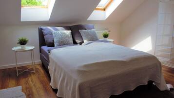 2 bedrooms, WiFi, bed sheets