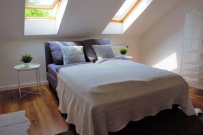 2 bedrooms, WiFi, bed sheets - FullHouse | Chemnitz | M45 Cappuccino | 2 Bedroom (Chemnitz)