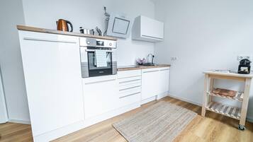 Réfrigérateur, four, plaque de cuisson, lave-vaisselle