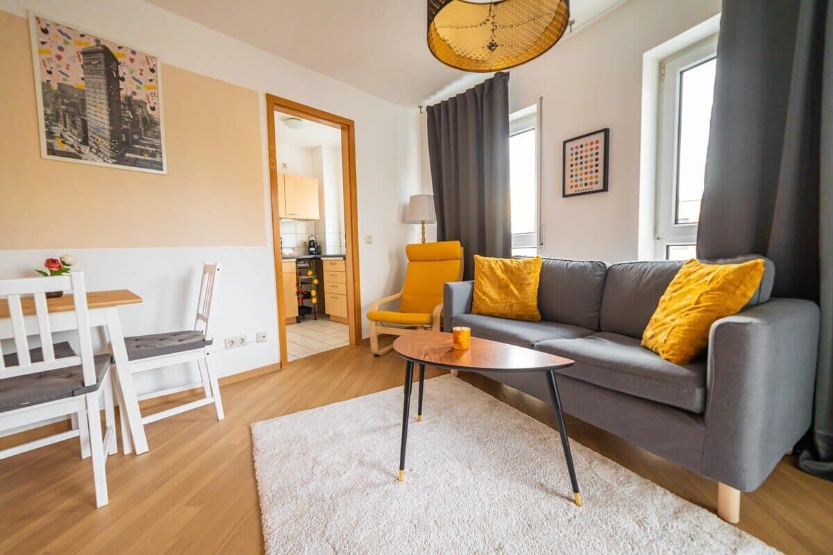 Televisión y oficina 