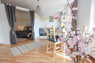 FullHouse | Chemnitz | M45-3 | Studio