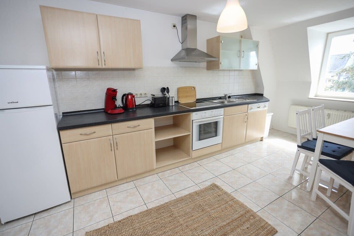 Kühlschrank, Ofen, Herdplatte, Geschirrspüler