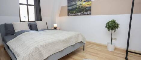 2 bedrooms, WiFi, bed sheets