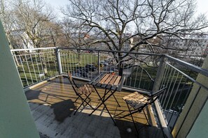 Outdoor dining - FullHouse | Chemnitz | HS46 | 3 Bedroom (Chemnitz)