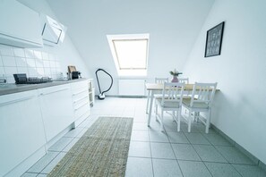 Frigorífic, forn, placa de cuina i rentaplats 