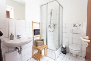 Shower - FullHouse | Chemnitz | S35 Little Sun| Studio (Chemnitz)