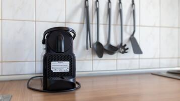 Kaffee und/oder Kaffeemaschine