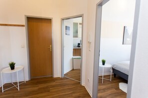 2 chambres, bureau, Wi-Fi, draps fournis