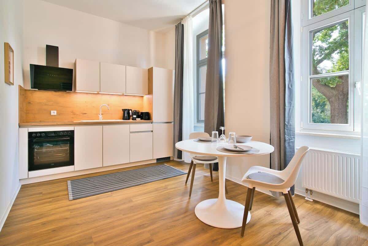 Refrigerador, horno, parrilla de estufa y lavavajillas 