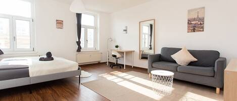 3 chambres, bureau, Wi-Fi, draps fournis