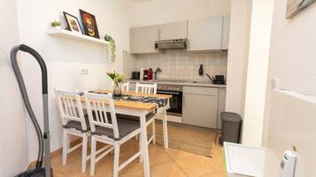 Fridge, stovetop, coffee/tea maker, toaster