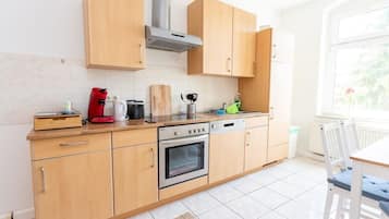 Kühlschrank, Ofen, Herdplatte, Geschirrspüler