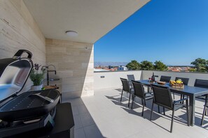 Terrace/patio - Apartments Villa V2 With Rooftop (Vir)