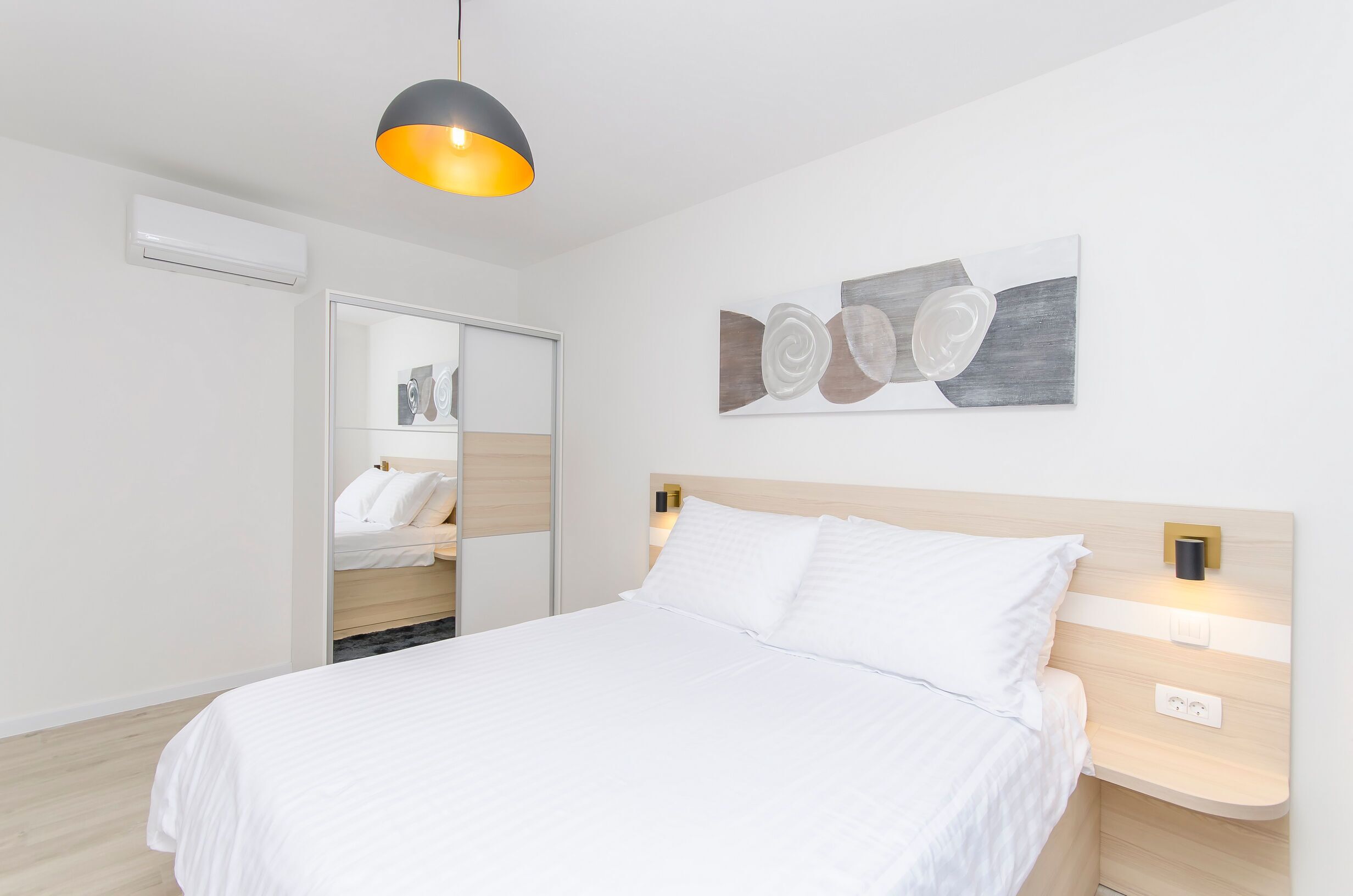 Appartement (A2) | Coffre-fort, fer et planche à repasser, accès au Wi-Fi (inclus)