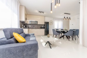 Apartment (A3) | Living room - Apartments Luxury Villa V2 With Rooftop (Vir)