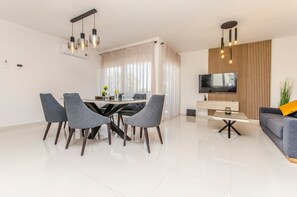 Apartment (A2) | Living room - Apartments Villa V2 With Rooftop (Vir)