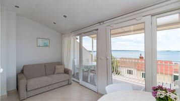 Studio (A3) | Phòng khách