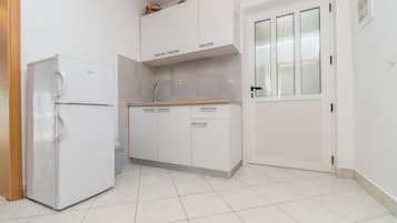 Căn hộ (A2) | Bếp riêng