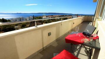 Apartment (A2) | Balkon