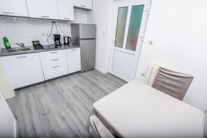 Apartment (A2) | Private kitchen - Apartments Aldo (Primosten)