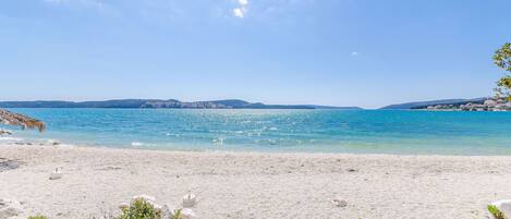 ใกล้ชายหาด