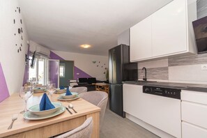 Apartment (A4) | Private kitchen - Apartments Kristina (Benkovac)