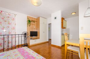 Apartment (A1) | Living room - Apartments Mrvelj (Jelsa)