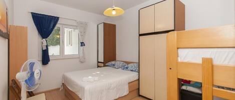 مكواة/لوح كي وواي فاي مجانًا