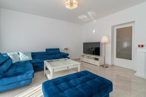 Apartment (A1) | Living room - Apartment Oleandar (Trogir)